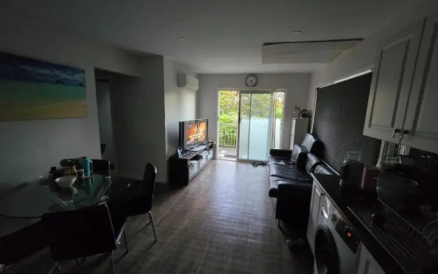 2 bdr Apartment Refurbished 3 Years Near Roma Park
