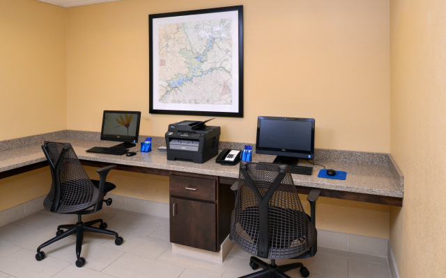 Holiday Inn Express & Suites Page - Lake Powell Area by IHG