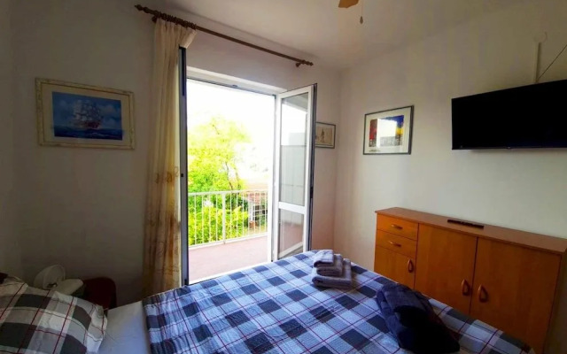 Insideout Apartment