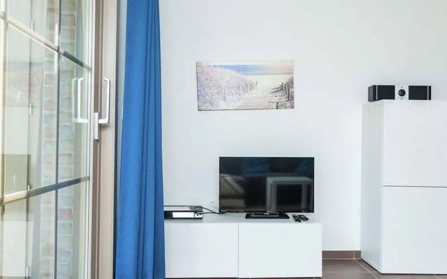 Lovely Holiday Home in Adinkerke With Fenced Garden