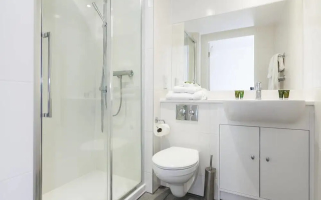 Bright And Modern Studio In Central Liverpool