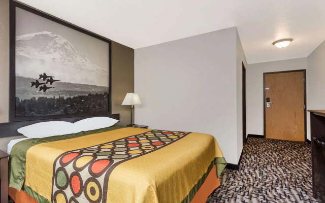 Super 8 by Wyndham Bremerton