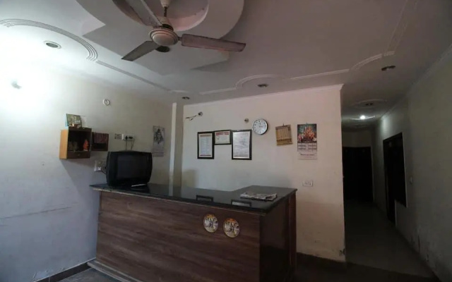 Hotel R K Palace Agra