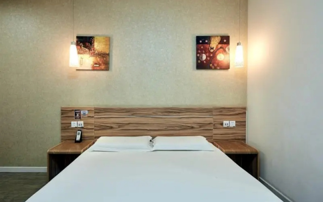 Shell Yantai Youth South Road Ludong University Hotel
