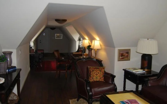 The Doctor's House Inn & Spa