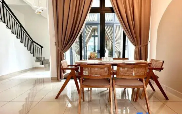 Modern Stylish 4BR Family House @ Machang Bubok