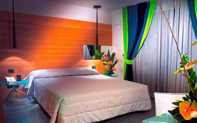 Hotel Zone