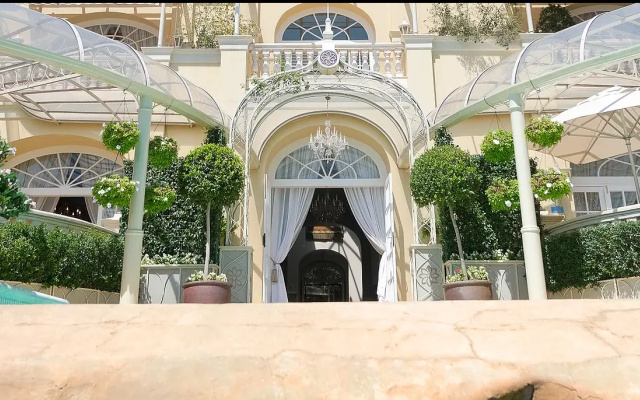 The Munro Boutique Hotel