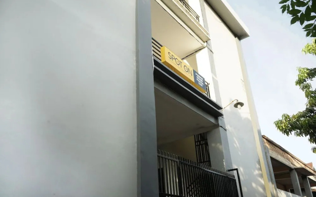 SPOT ON 2330 Pondok Grand Mamoa