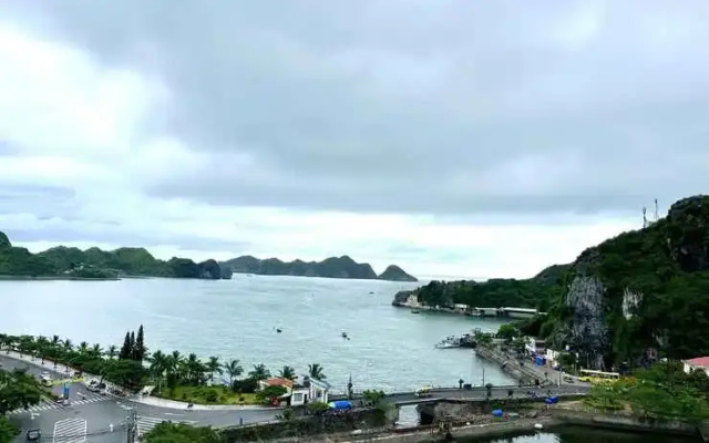Cat BA Rosalia Hotel