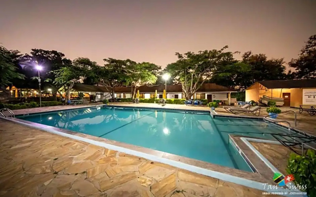 Tan-Swiss Lodge