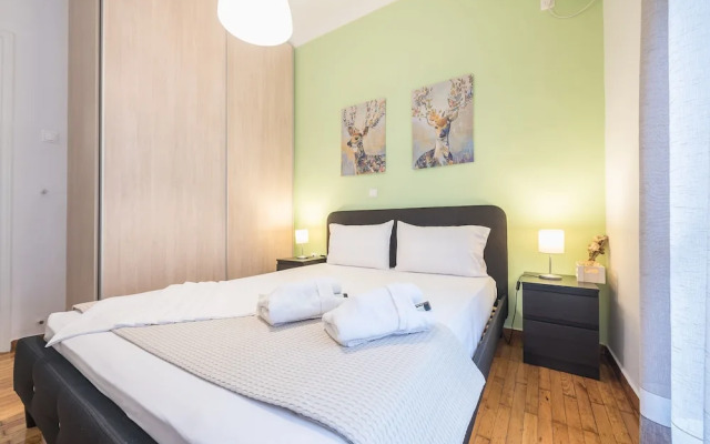Erythros Boutique Suite By Cloudkeys