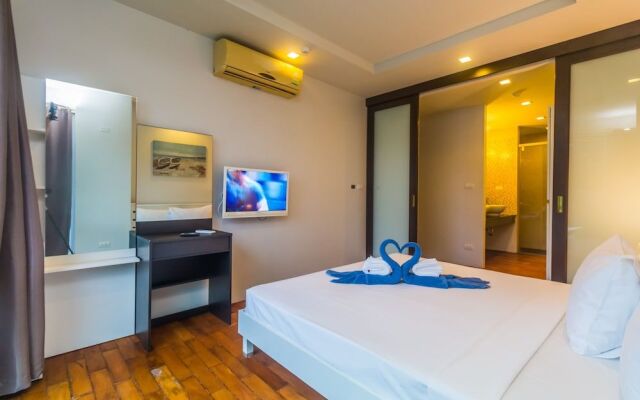 Heaven Lagoon Apartments by Lofty