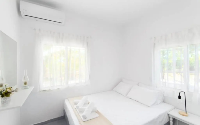Family Maisonette with pool #3