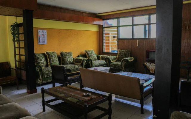 OYO 1710 Hotel Budi Famili 2 Syariah