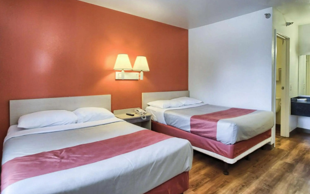 Motel 6 New Cumberland, PA - Harrisburg - Hershey South