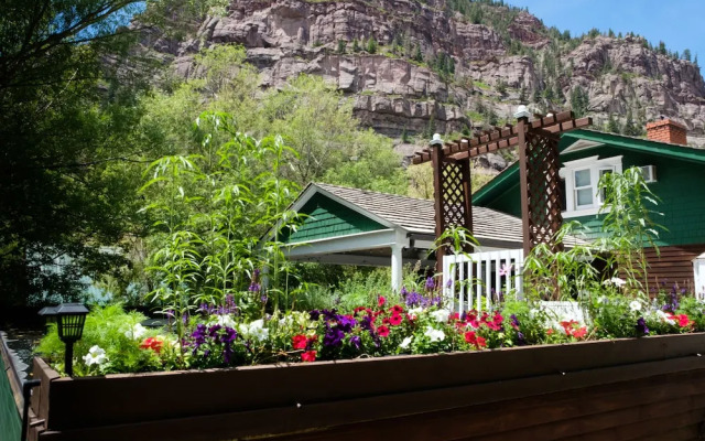Secret Garden Bed & Breakfast
