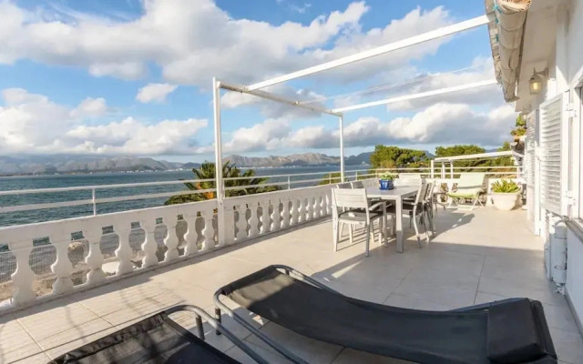 Sea-view Apartment in Alcudia With Balcony