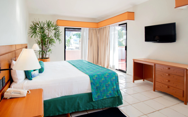 Plaza Pelicanos Club Beach Resort All Inclusive