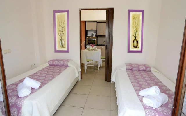 Clara Hotel