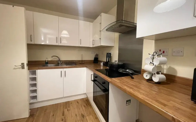 2 Bed Apartment/ Tower Bridge / Big Ben /the Shard