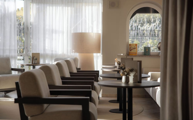 Lingers Suites & Residence