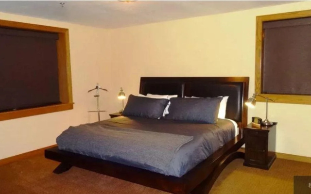 Aviation Suites