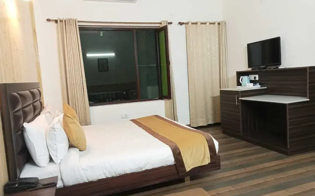 Pineland Chalets And Resort