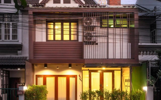 Astro House
