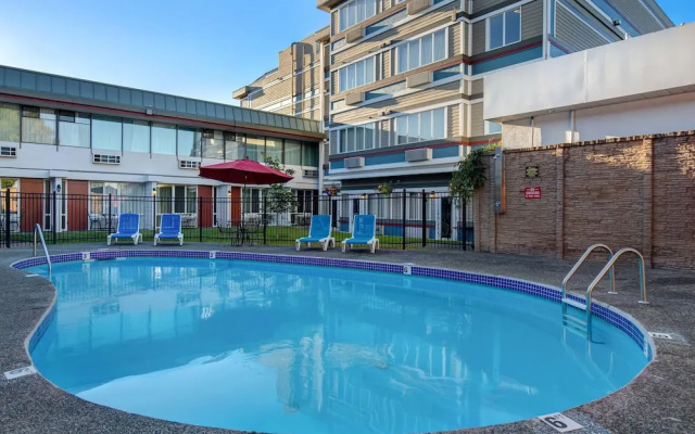 Victoria Airport/Sidney Travelodge