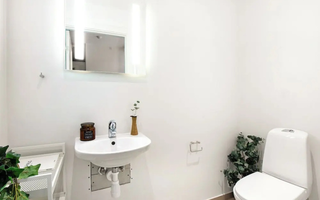 Leaves 1 - Charming Ap for 8 Persons in Central Copenhagen