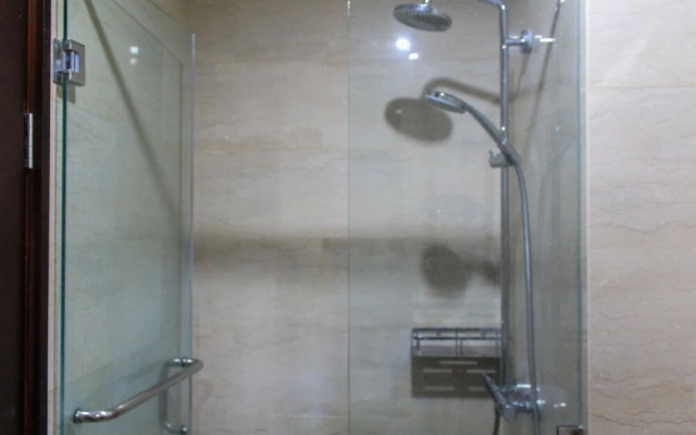 Nice And Fancy Studio Room At Menteng Park Apartment