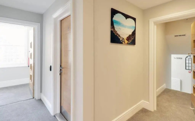 master accommodation suite 11 sea view