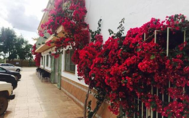 Отель 5 Soles Hostal Rural Gastronomico вид на фасад