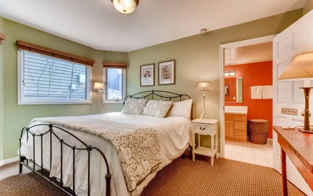 1044 Lowell Avenue by Wyndham Vacation Rentals