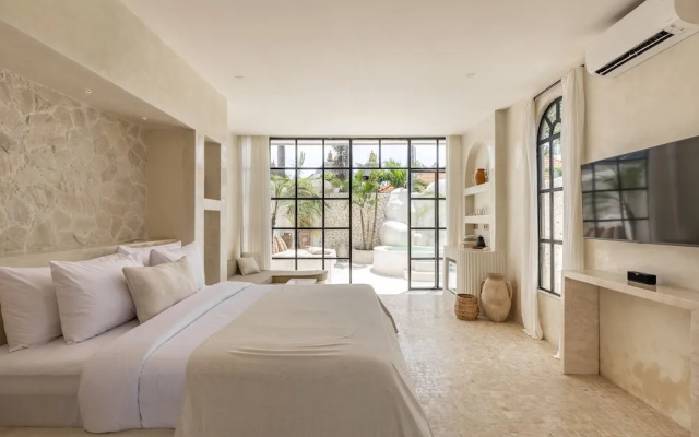 Luxe & Unique Honeymoon Bocami Suites-1 By OriVista