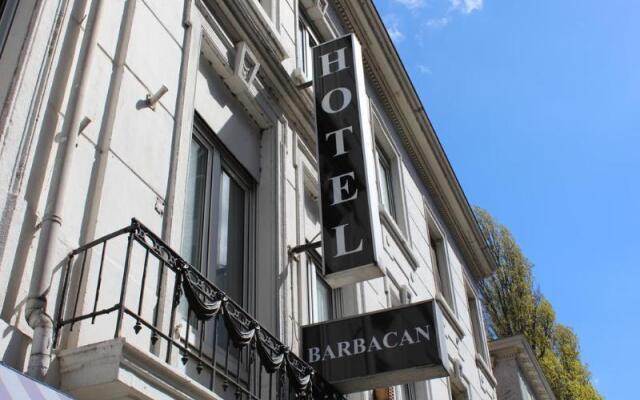 Budget Hotel Barbacan вид на фасад