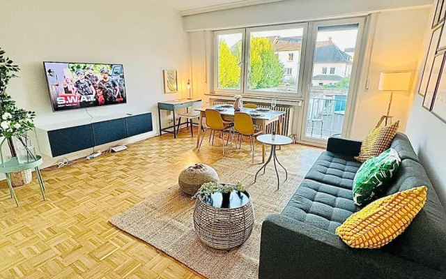 Elegant one bedroom w private terrace