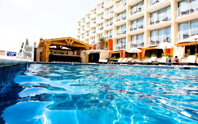 Ocean Club Hotel