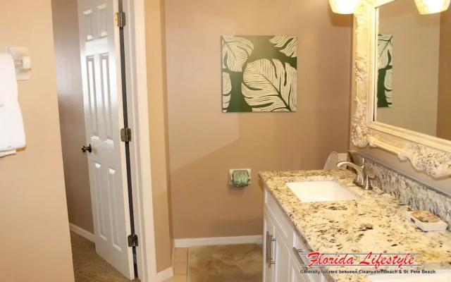 Beach Palms 404 Apartment