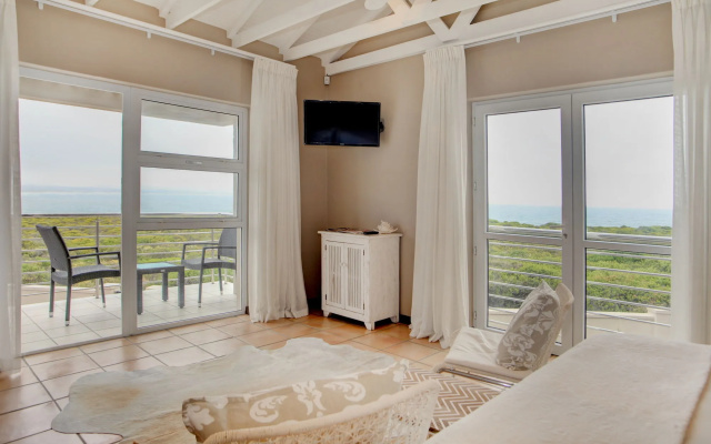 Abalone Guest Lodge