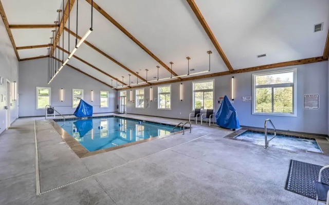 Walk to Ski Slope: Sugar Mountain Condo w/ Balcony