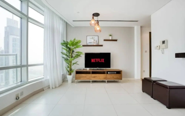 Bright Apartment, Steps Away to Burj Khalifa
