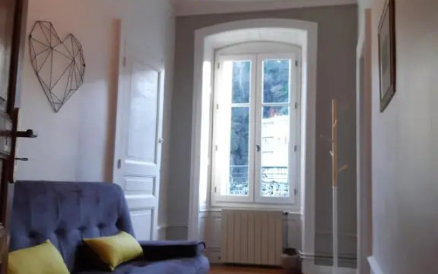 Tulle Centre : grand et bel appartement