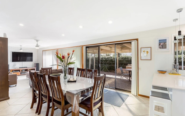 Campbell Avenue, 28