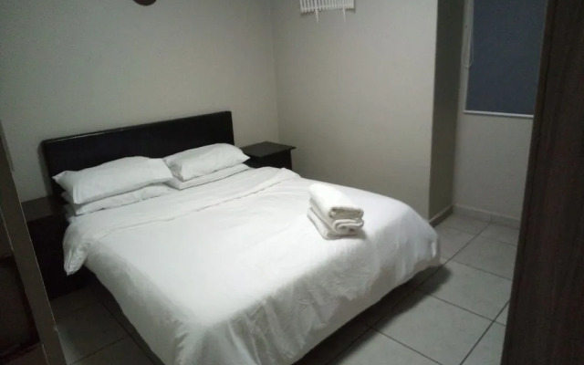 Apartment In Rosebank Johannesburg