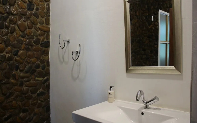 Bezalel Estate Country House