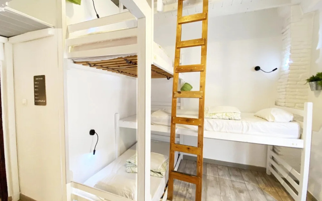 Makuto Guesthouse Hostel