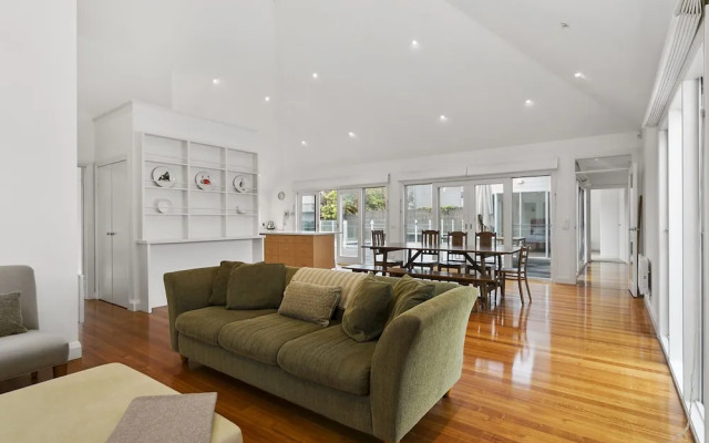 Perfect Blairgowrie Beach House