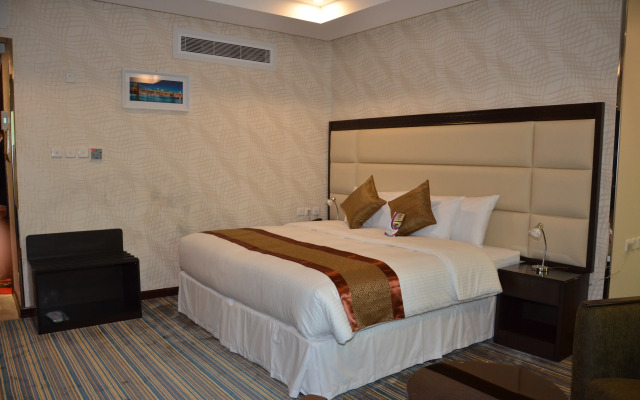 Golden Armada Hotel